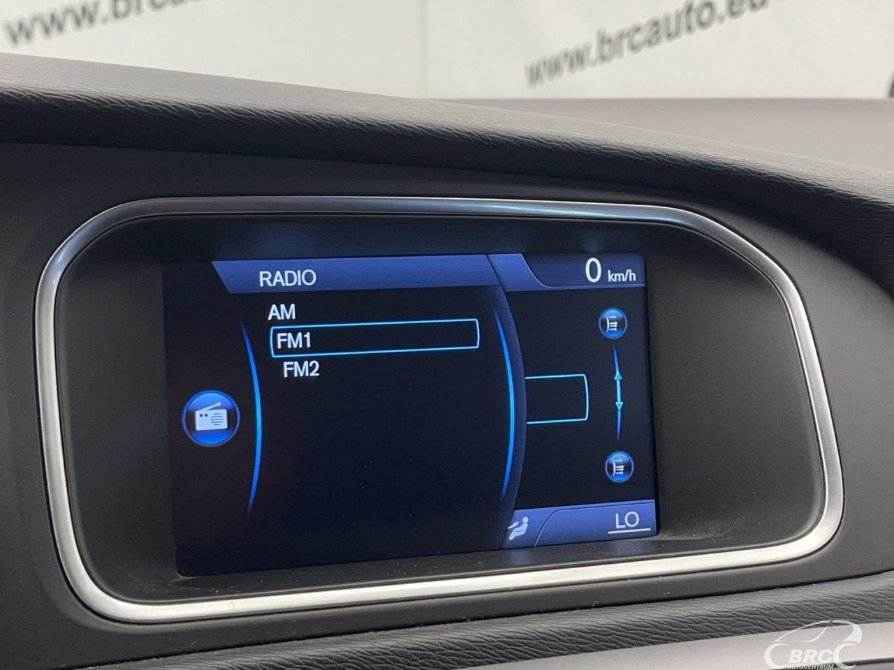 Volvo V40 | 32