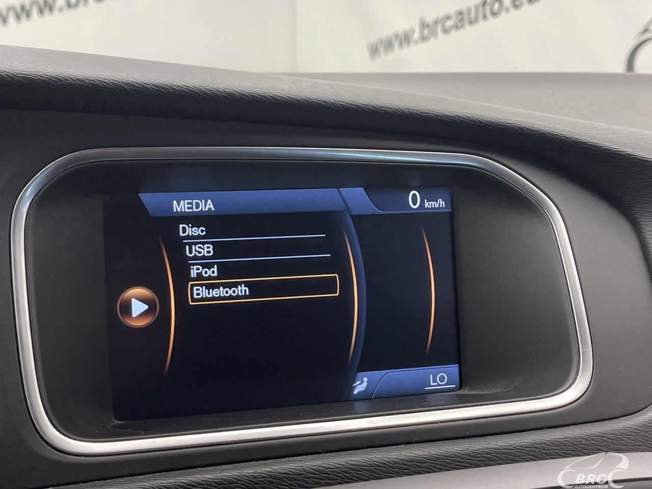 Volvo V40 | 34
