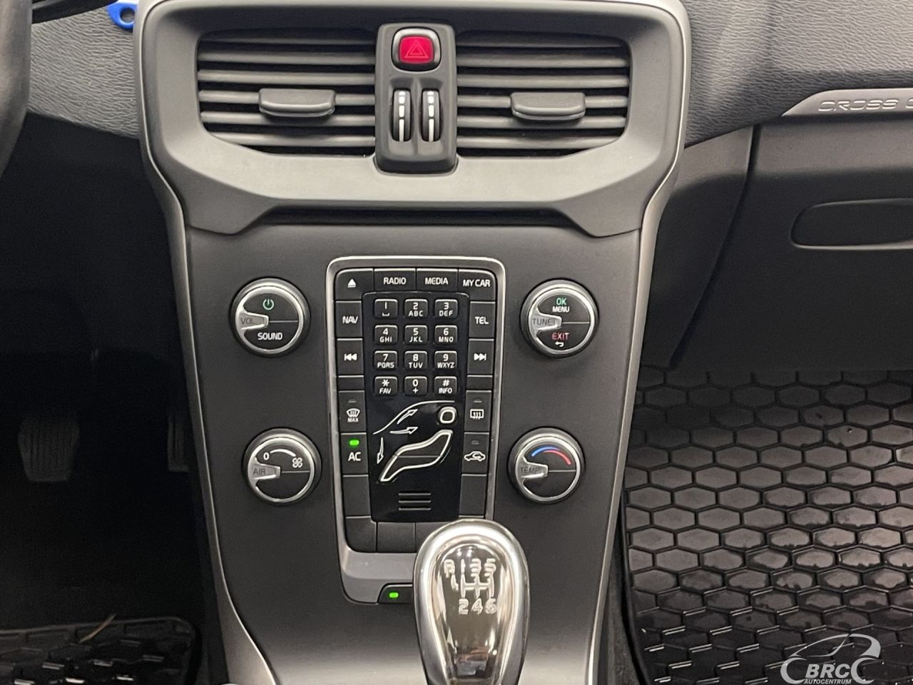 Volvo V40 | 15