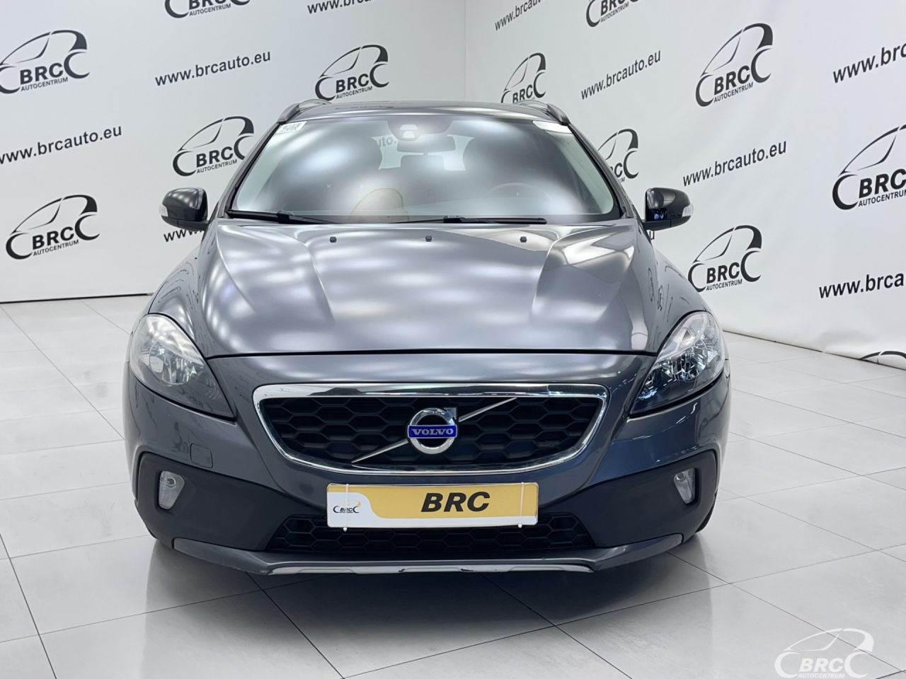 Volvo V40 | 48