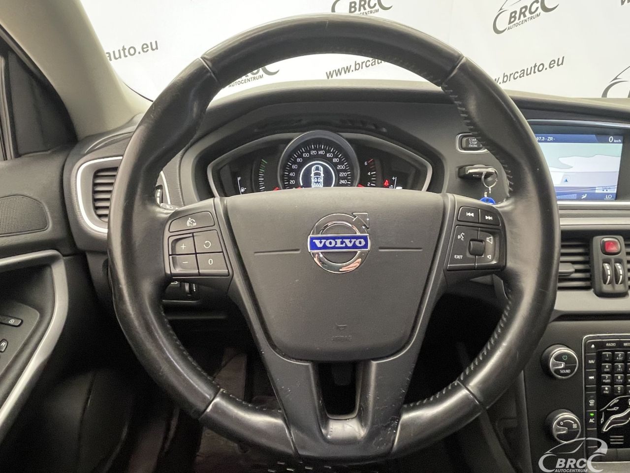 Volvo V40 | 25