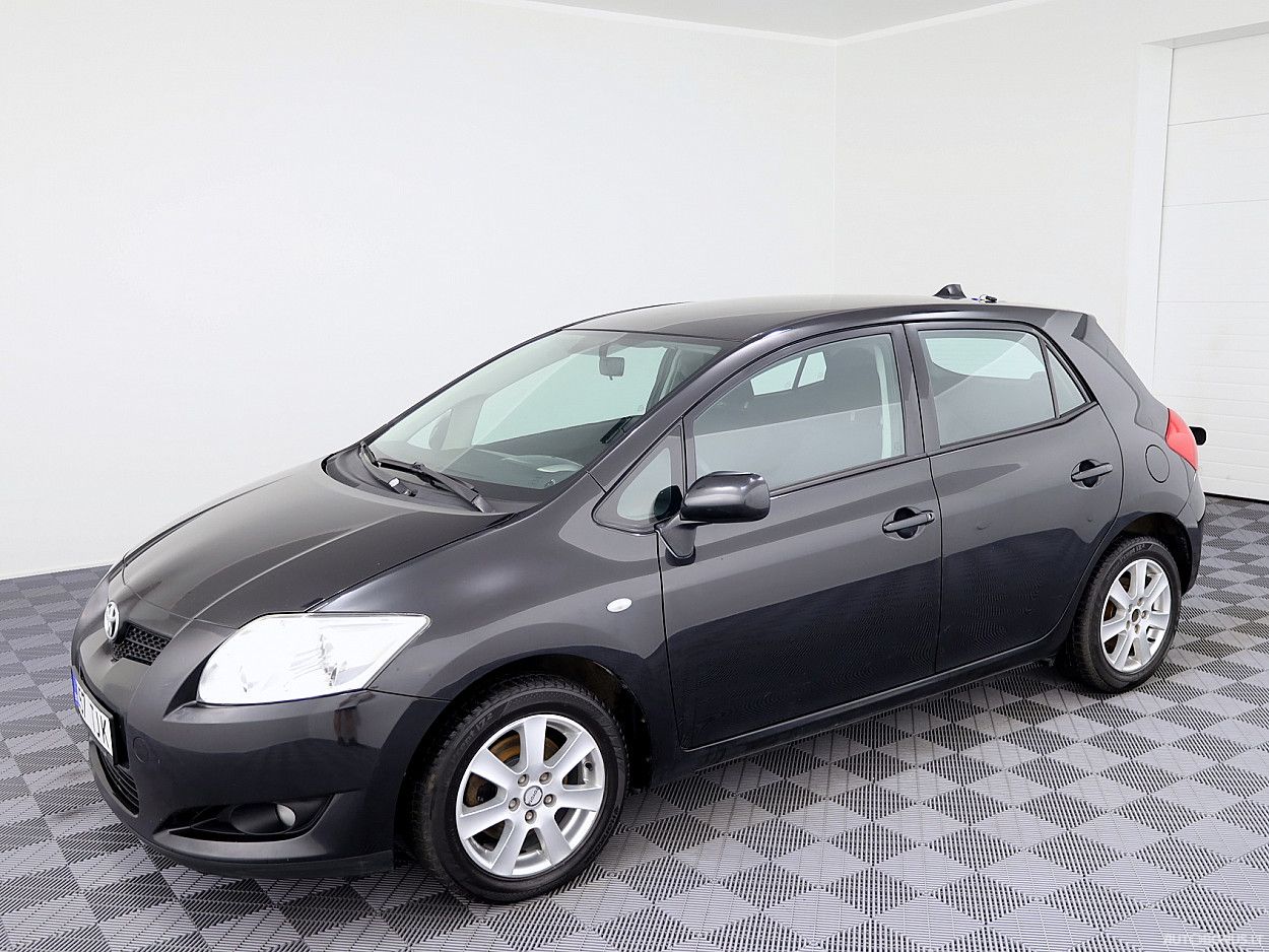 Toyota Auris | 1