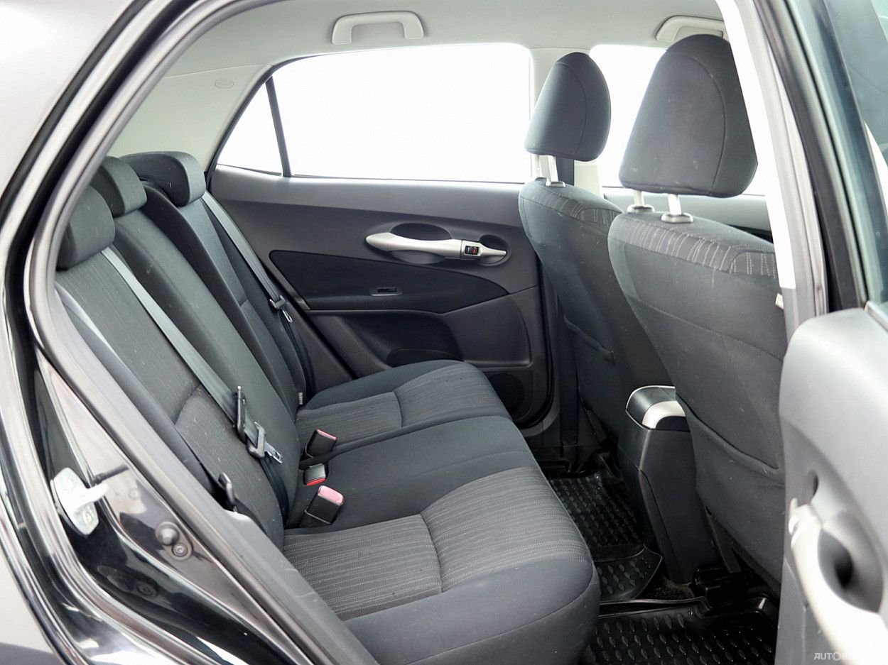 Toyota Auris | 6
