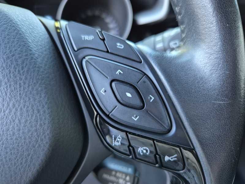 Toyota C-HR | 10