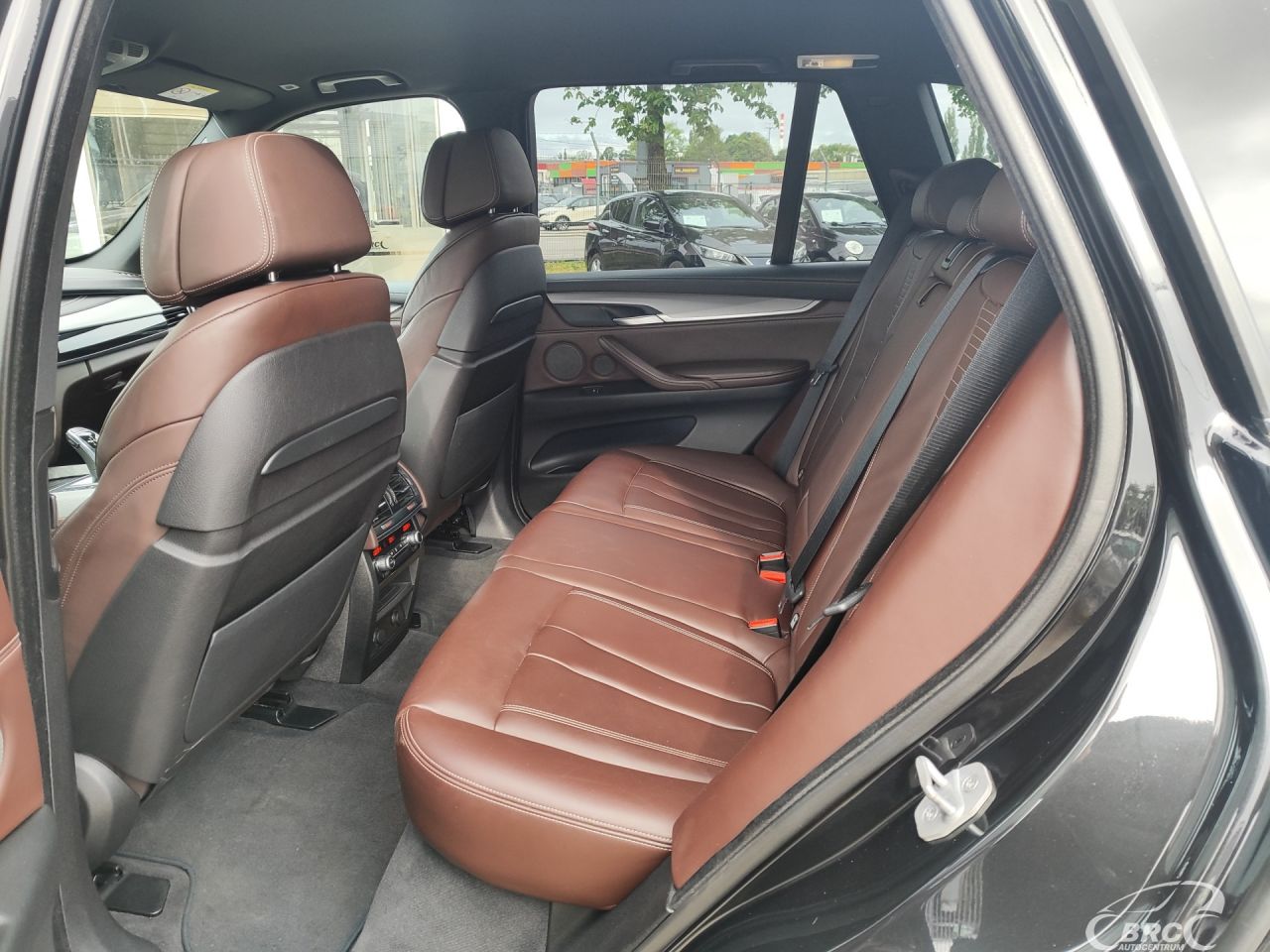 BMW X5 | 12