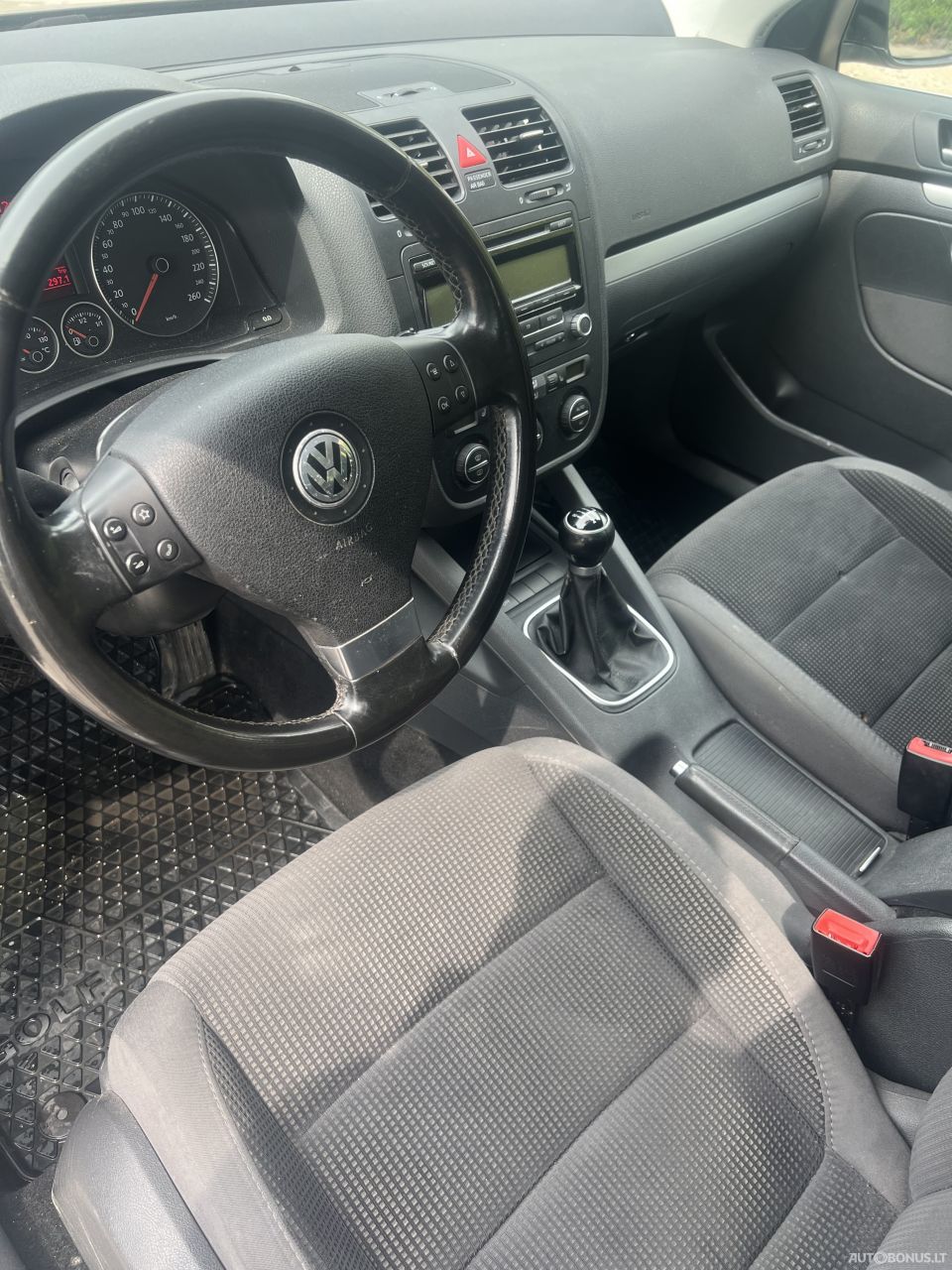 Volkswagen Golf | 9