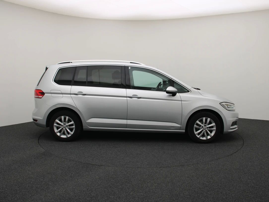Volkswagen Touran | 8