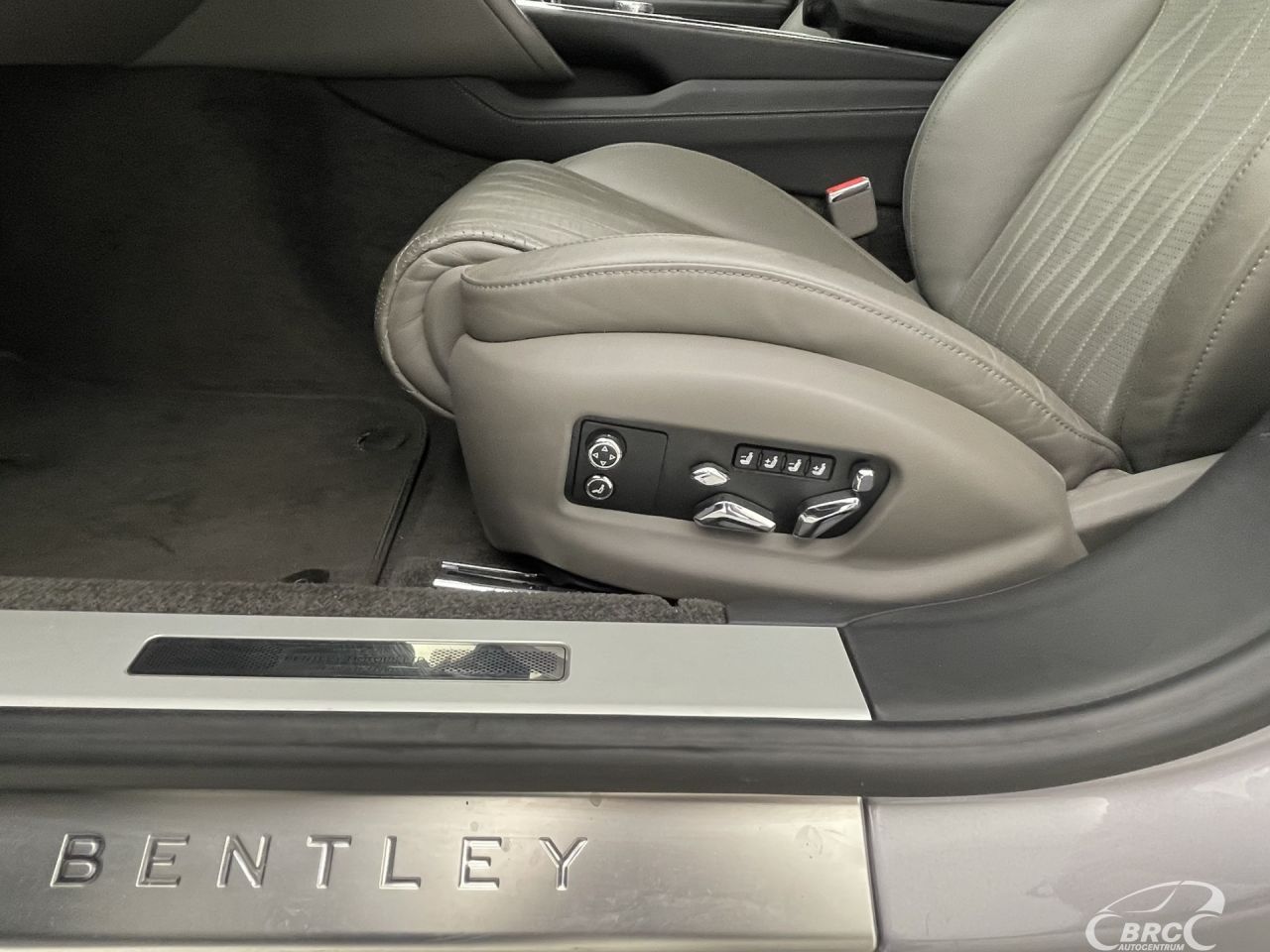 Bentley Flying Spur | 26