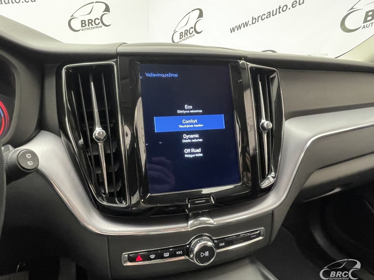 Volvo XC60 | 30