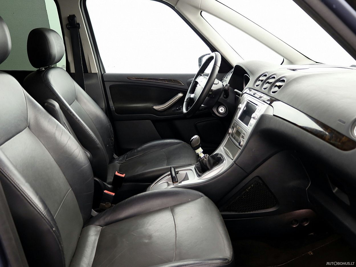 Ford Galaxy | 5