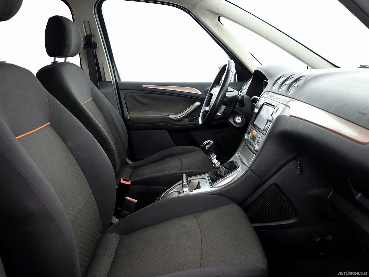 Ford Galaxy | 5