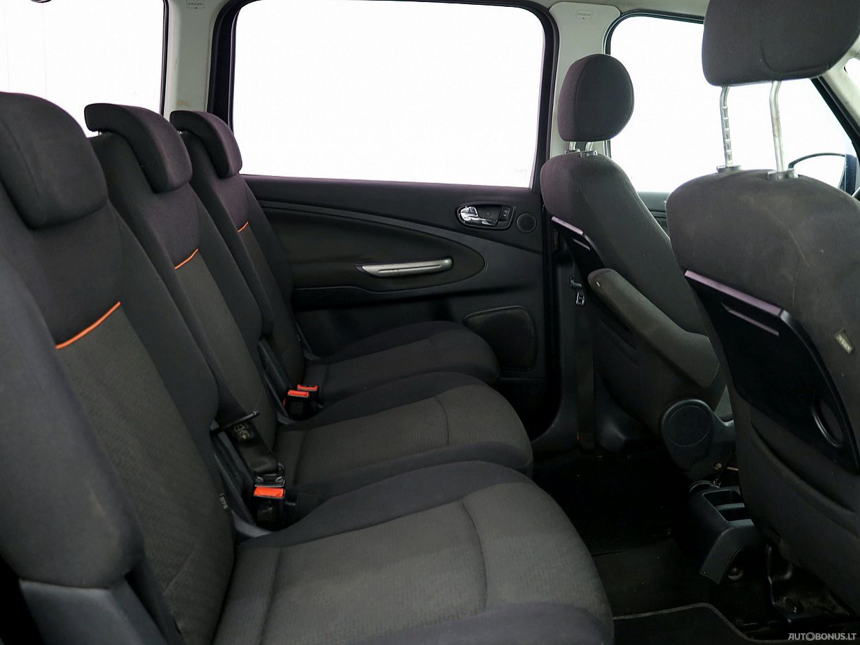 Ford Galaxy | 6