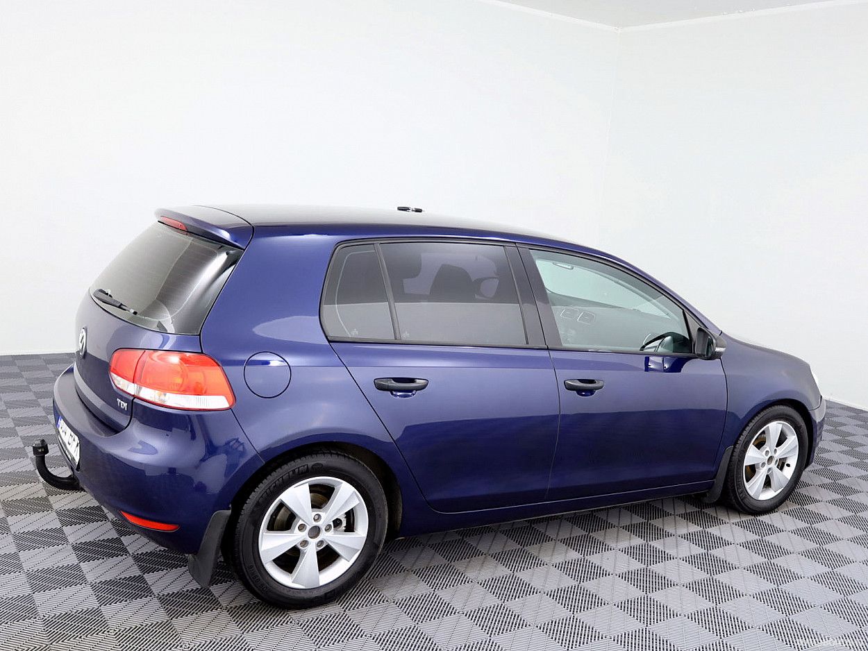 Volkswagen Golf | 2