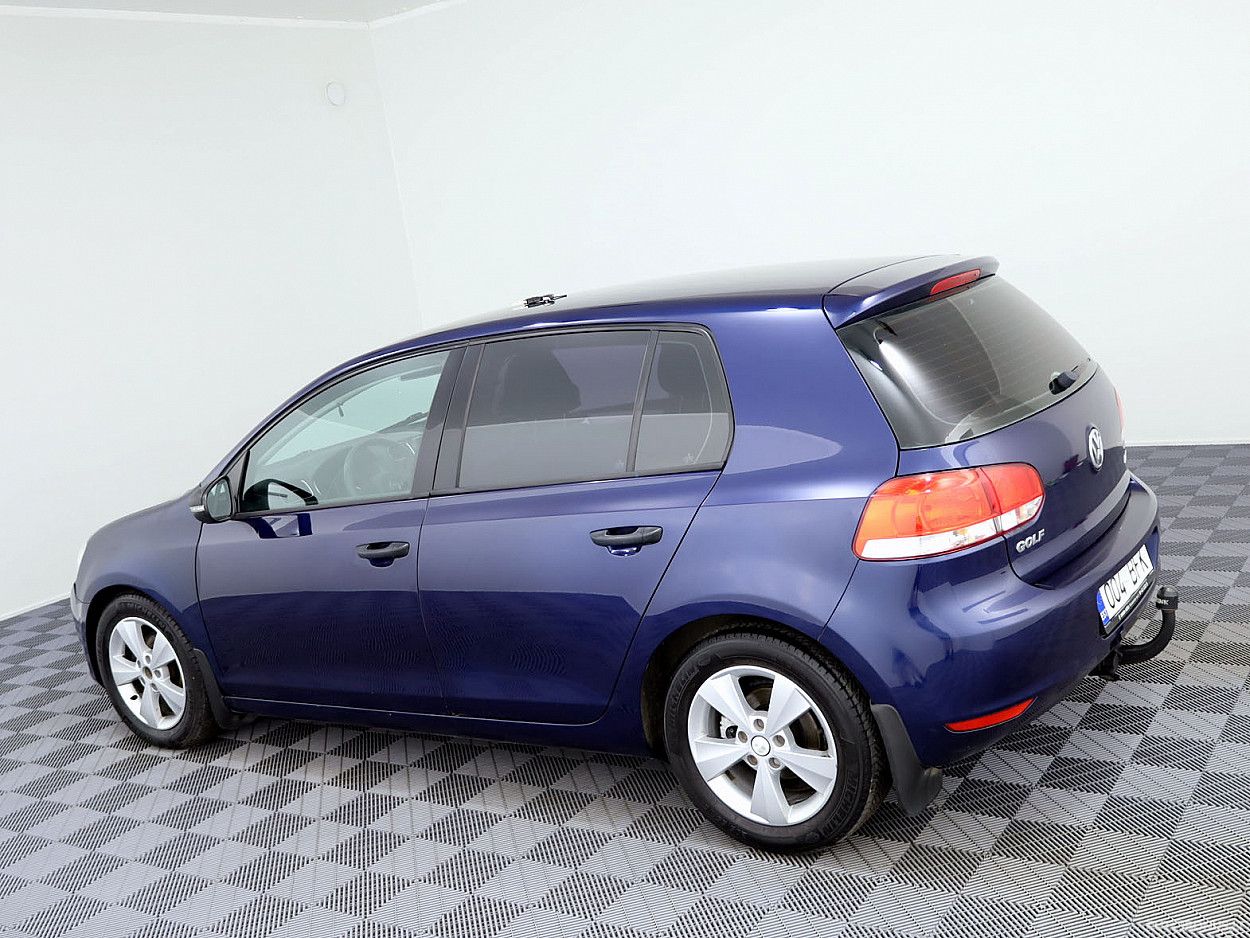 Volkswagen Golf | 3