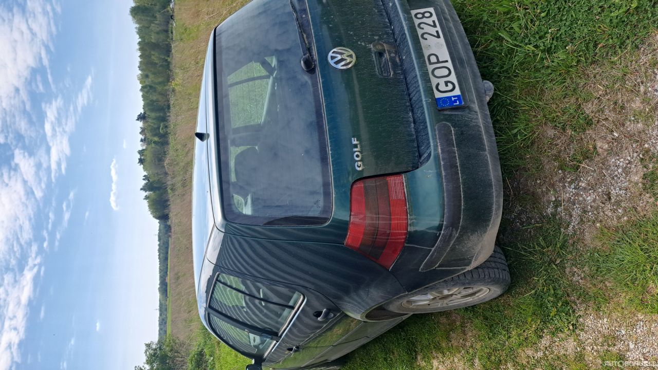 Volkswagen Golf | 1
