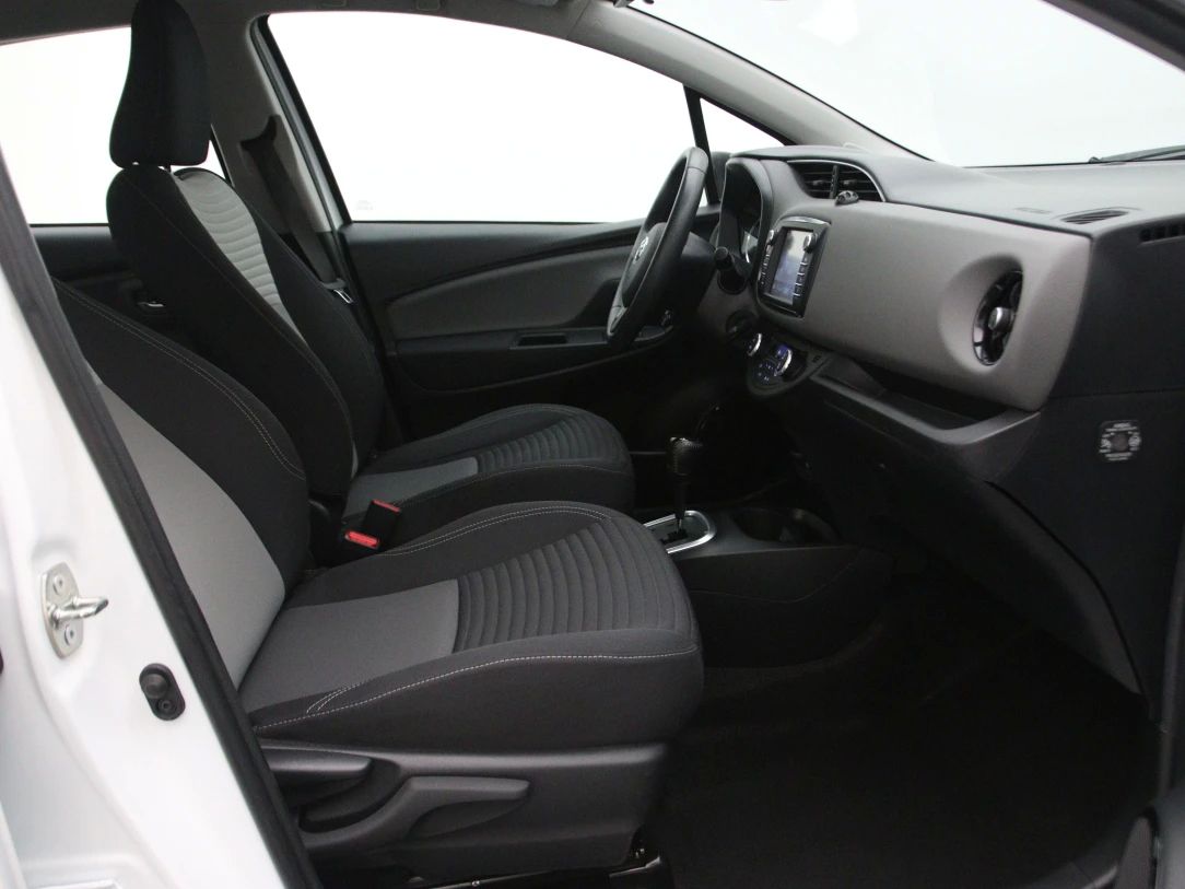 Toyota Yaris | 13