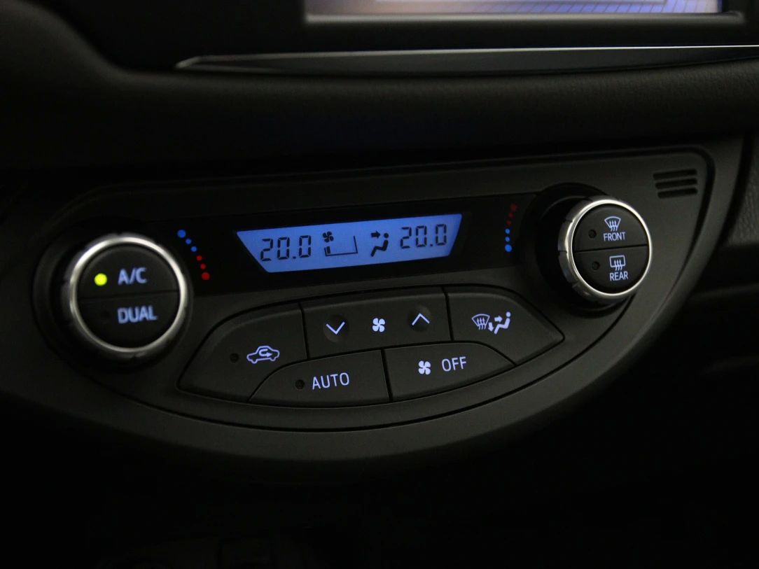 Toyota Yaris | 19