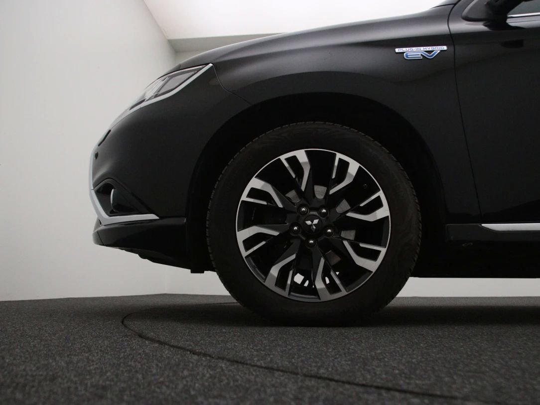 Mitsubishi Outlander | 25