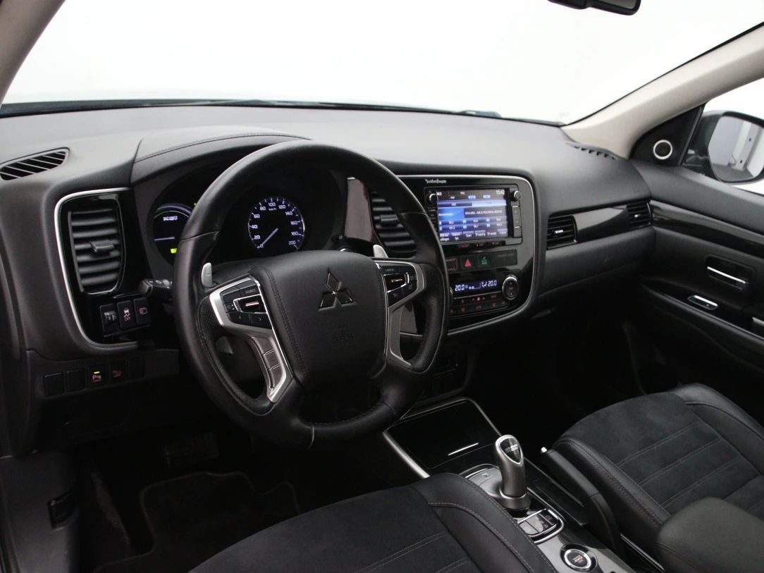Mitsubishi Outlander | 15