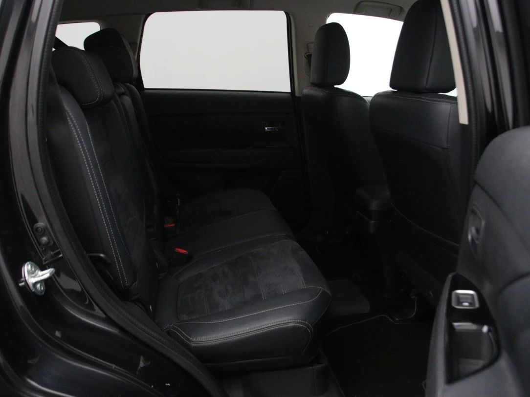 Mitsubishi Outlander | 14