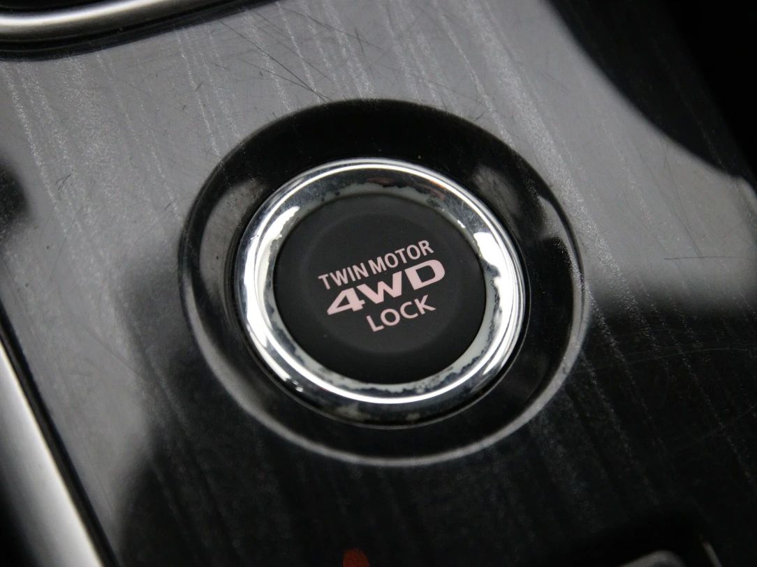 Mitsubishi Outlander | 32