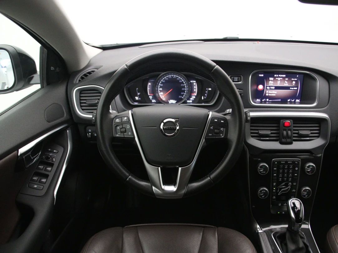Volvo V40 | 16