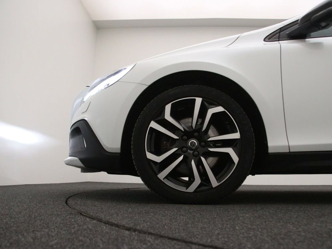 Volvo V40 | 27