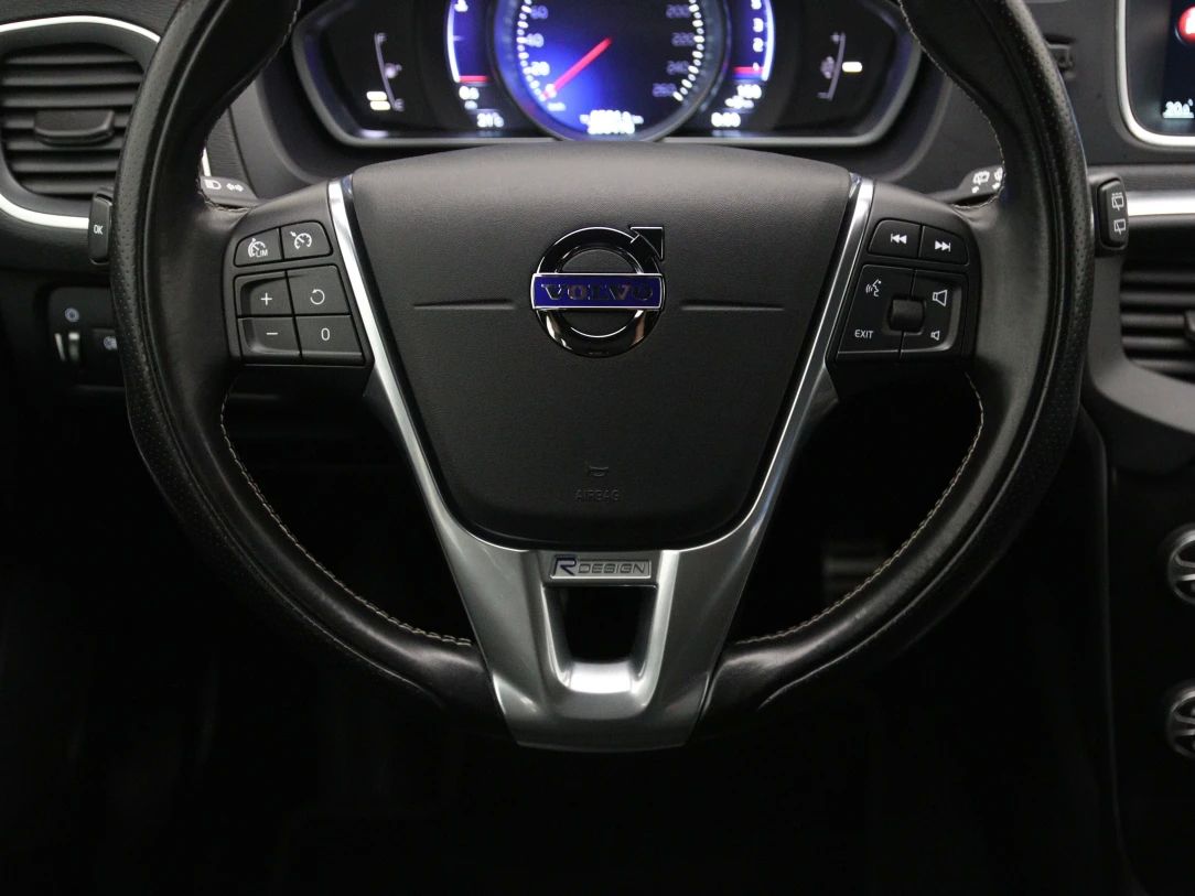 Volvo V40 | 16