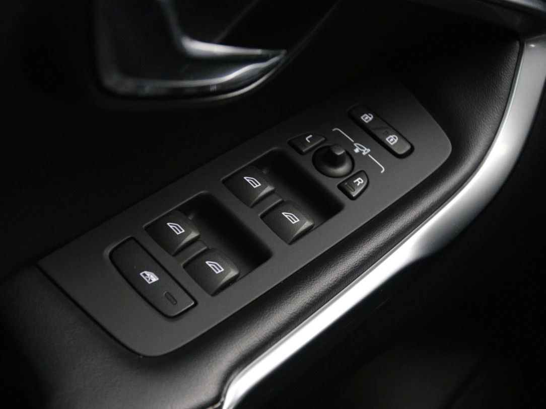 Volvo V40 | 23