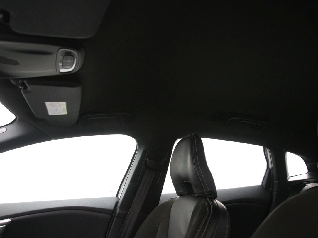 Volvo V40 | 30