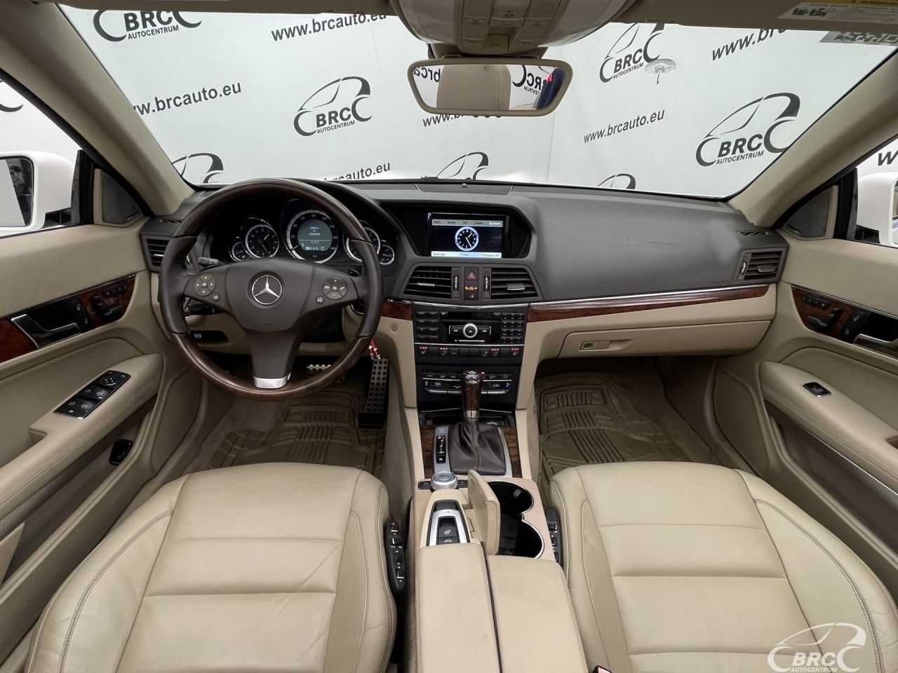 Mercedes-Benz E550 | 2