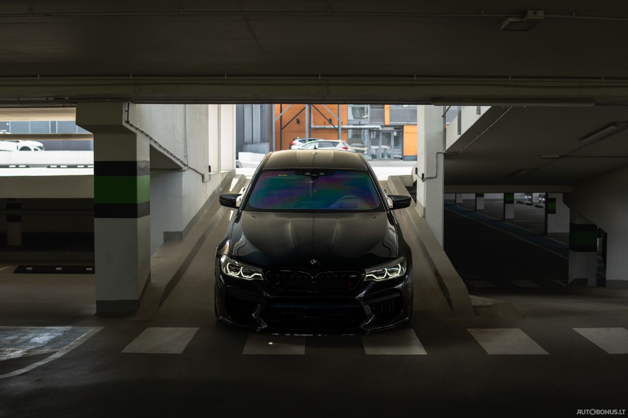 BMW M5 | 1