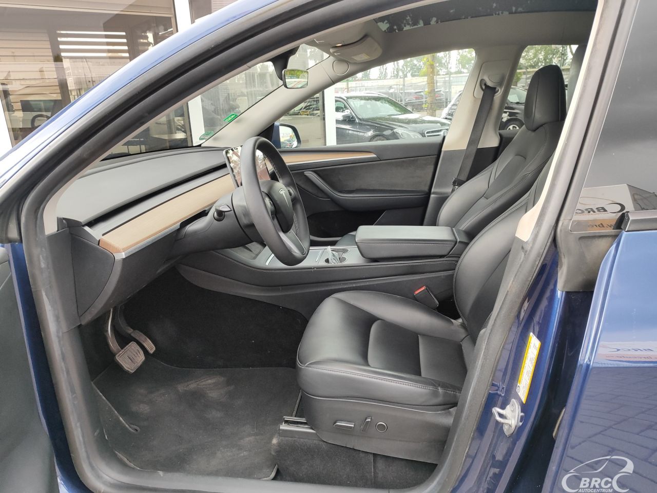 Tesla Model Y | 16