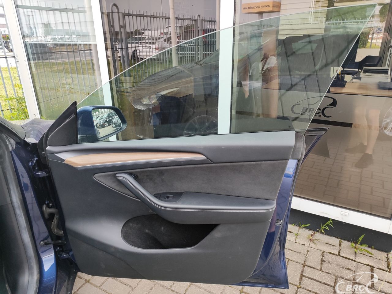 Tesla Model Y | 5