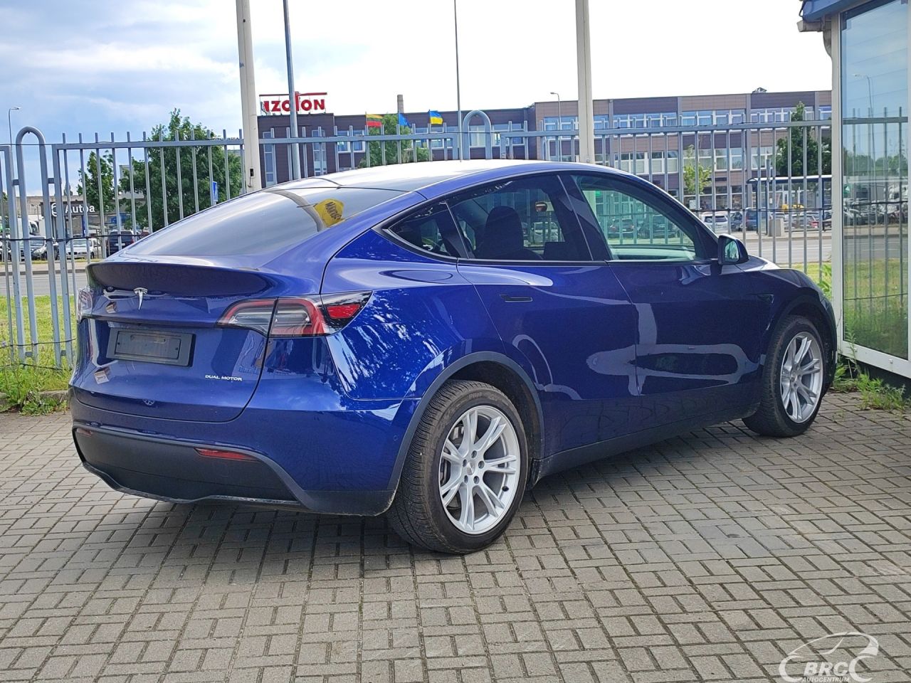 Tesla Model Y | 1