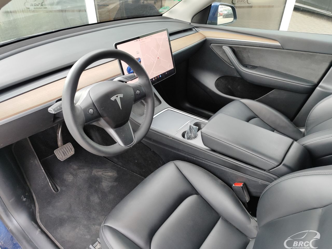 Tesla Model Y | 17