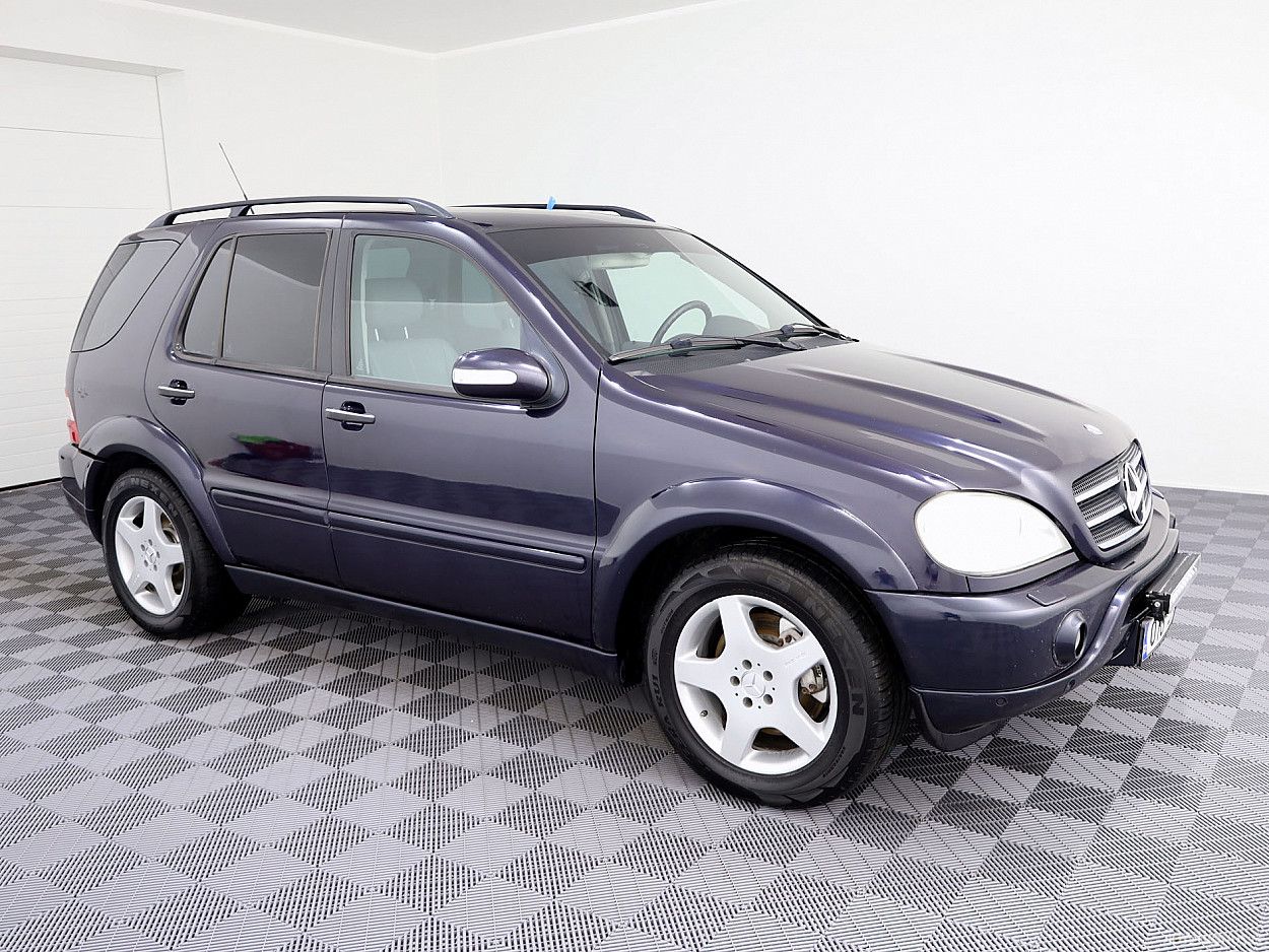 Mercedes-Benz ML400, 4.0 l., Внедорожник