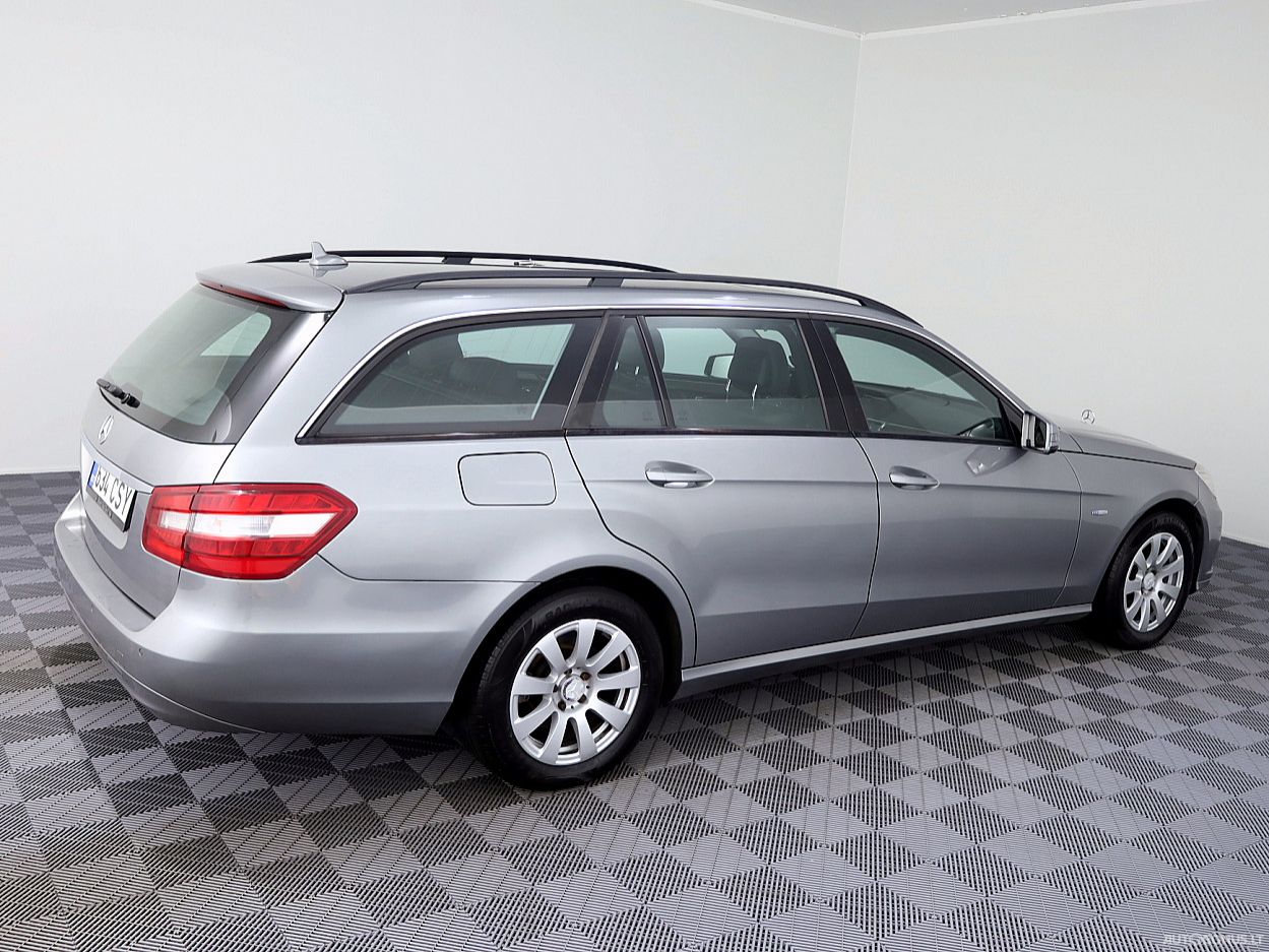 Mercedes-Benz E220 | 2