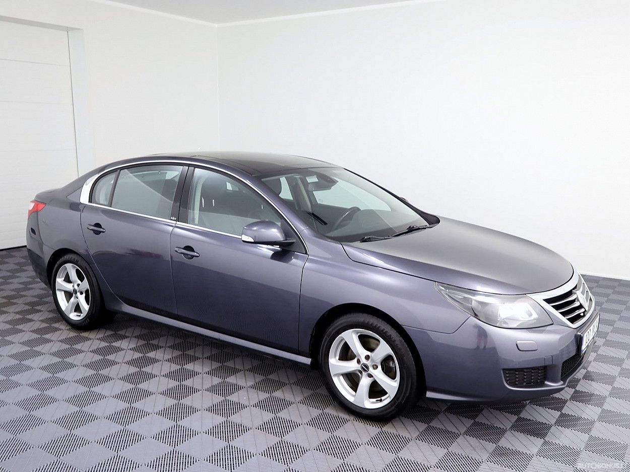 Renault Latitude, 3.0 l., sedanas