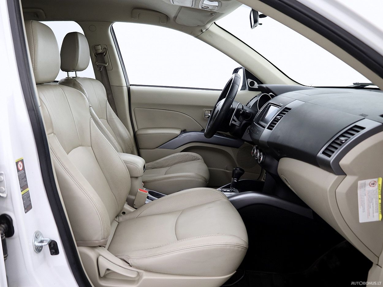 Mitsubishi Outlander | 5