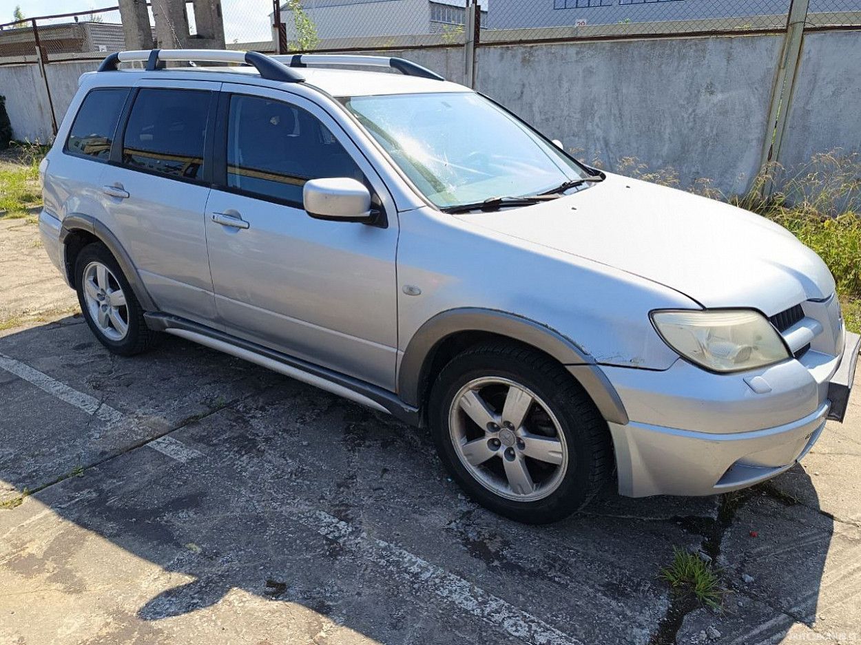 Mitsubishi Outlander, 2.4 l., visureigis