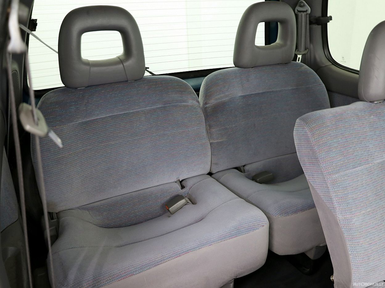 Nissan Serena | 7