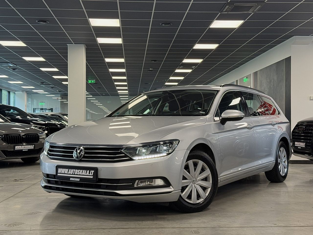 Volkswagen Passat, 1.6 l., universal