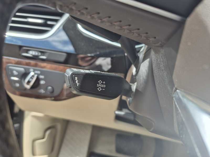 Audi Q7 | 12