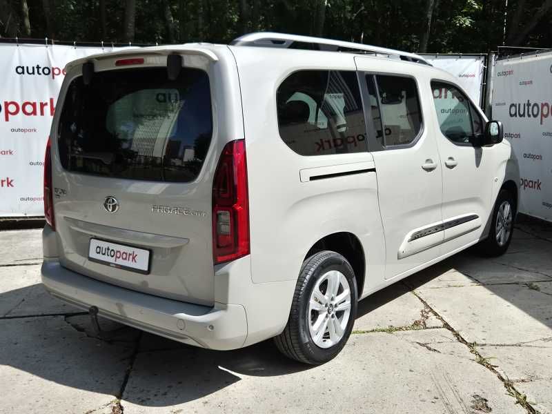 Toyota Proace | 3