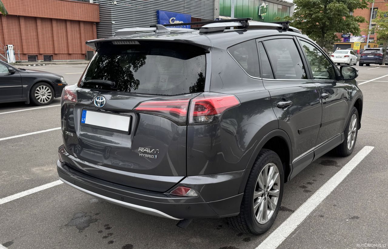 Toyota RAV4 | 16