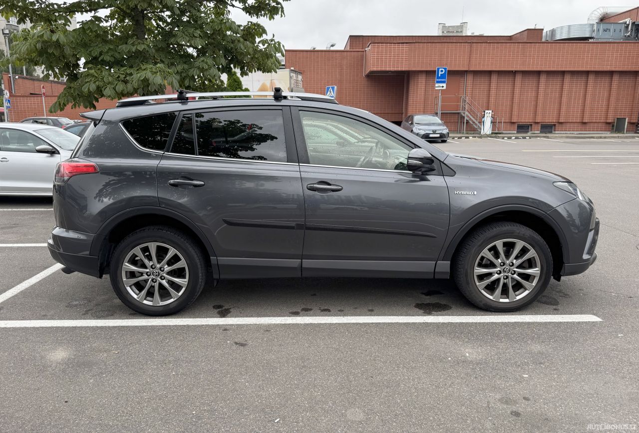 Toyota RAV4 | 1