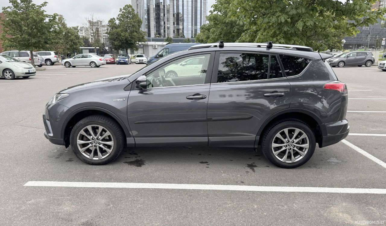 Toyota RAV4 | 3