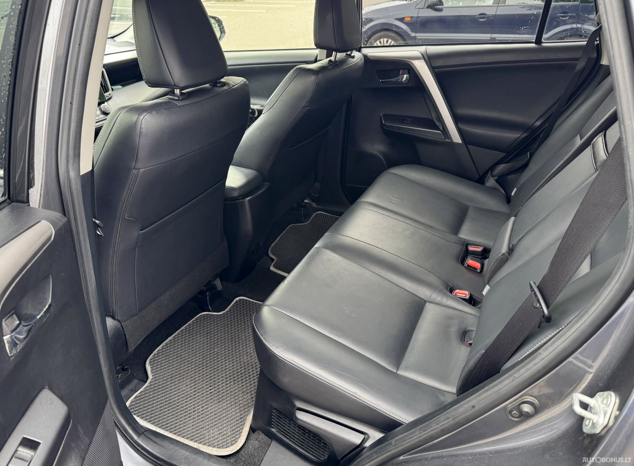 Toyota RAV4 | 5