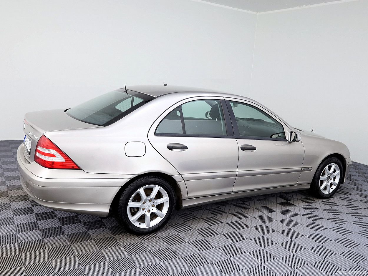 Mercedes-Benz C180 | 2